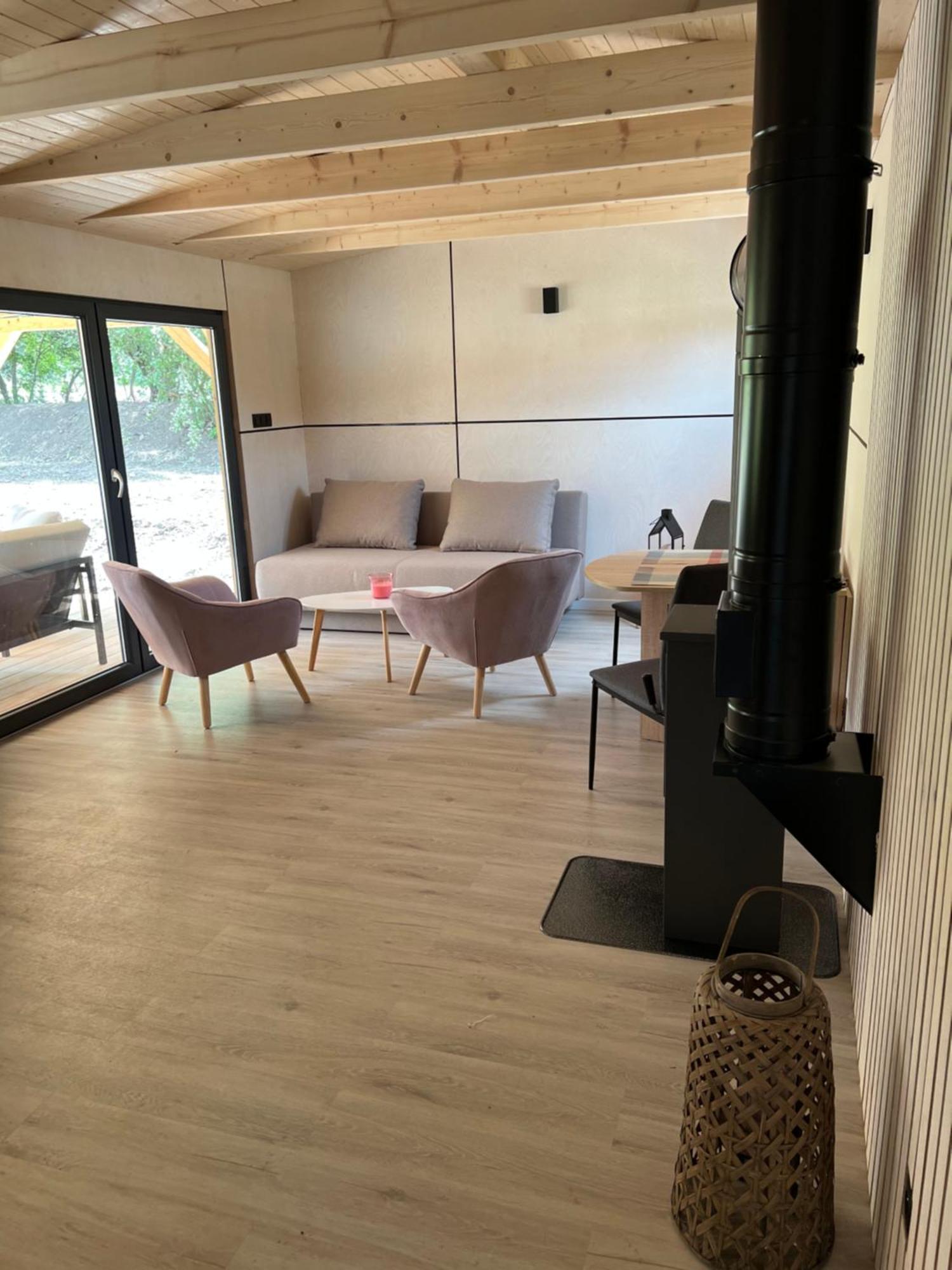 Domcek Pod Vezami S Virivkou A Grilom, Pri Termalnom Kupalisku Apartment Liptovsky Jan Luaran gambar