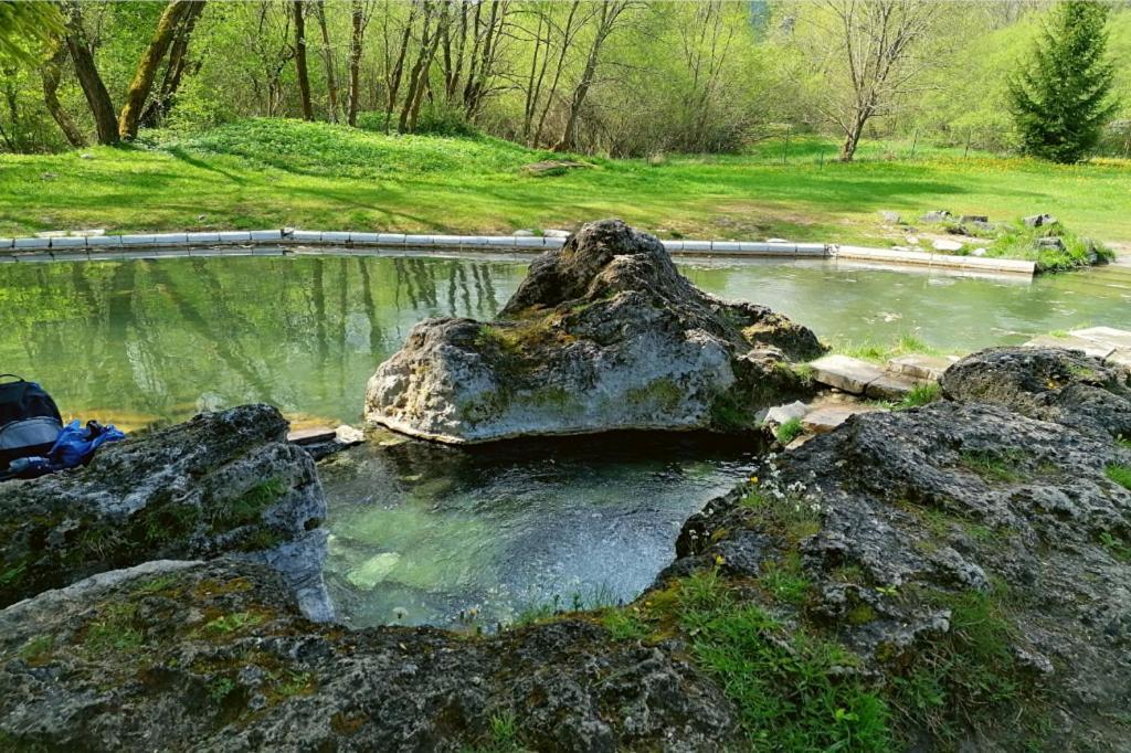 Domcek Pod Vezami S Virivkou A Grilom, Pri Termalnom Kupalisku Apartment Liptovsky Jan Luaran gambar